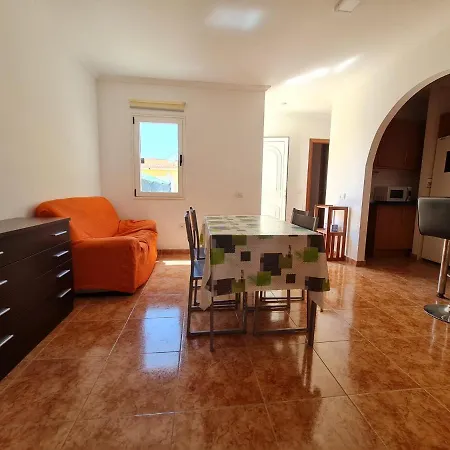 16 Con Piscina Privada *