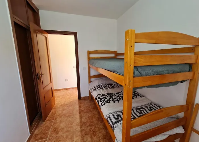 16 Con Piscina Privada *