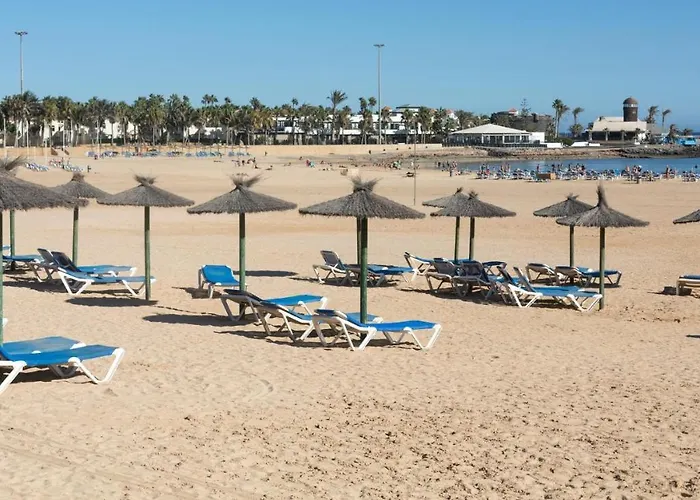 16 Con Piscina Privada بيت للعطل