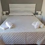 16 Con Piscina Privada Σπίτι διακοπών *