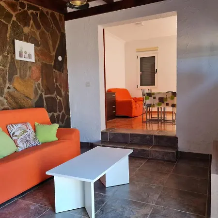 16 Con Piscina Privada * 칼레타데푸스테