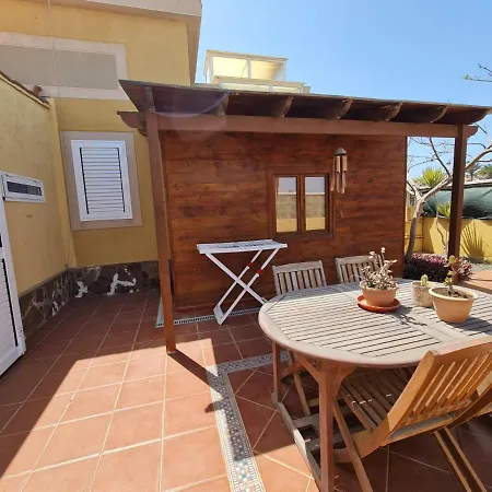 16 Con Piscina Privada Caleta De Fuste