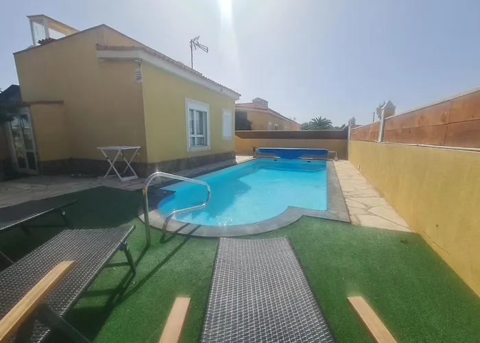 16 Con Piscina Privada Caleta De Fuste